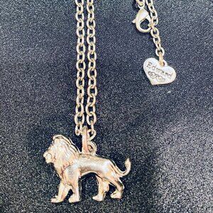 RARE Twilight-Inspired Lion Pendant Necklace with ‘Edward’ Heart Charm